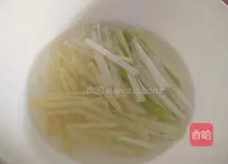 Chicken version of Beijing sauce shredded pork recipe 2