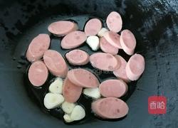 青椒炒香肠的做法图解4