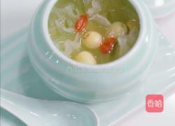 五星级酒店的银耳莲子羹的做法图解6