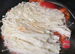 金针菇豆腐汤的做法图解6