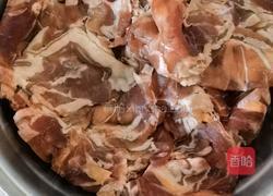 孜然羊肉的做法图解1