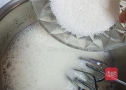 奶油蛋糕卷的做法图解3