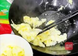 尖椒炒鸡蛋午餐肉的做法图解4
