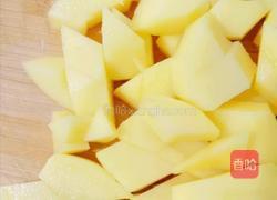 土豆炖大萝卜的做法图解2