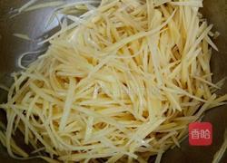 家常土豆丝饼的做法图解1