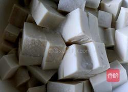 青菜肉丸豆腐汤的做法图解1