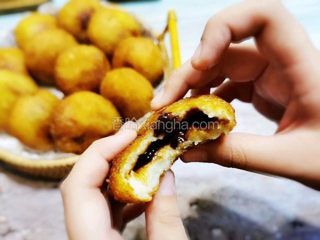 来，我替您尝一口吧