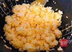 黄金蛋炒饭的做法图解3