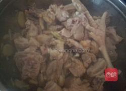 土豆炖鸡肉的做法图解3