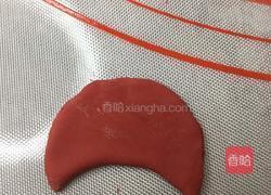 让你爱不释手停不下来的零食小馒头～圣诞老人的做法图解5