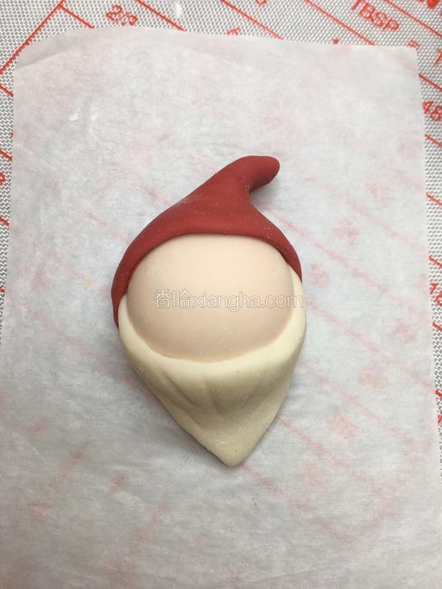 包在头上，要把下面的胡子也一起包裹着