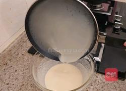 榴莲千层蛋糕的做法图解2