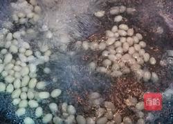 海带黄豆炖鸡翅的做法图解1