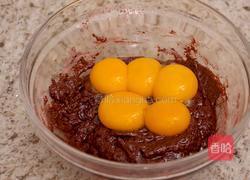 红丝绒蛋糕卷的做法图解2