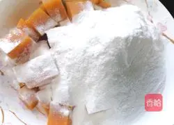 Illustration of how to make fried sweet potato balls 6