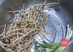 凉拌折耳根的做法图解2