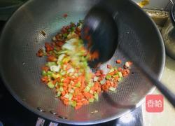 三色炒饭的做法图解4