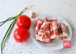 Illustration of how to make fragrant tomato and fat beef soup 1