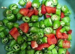 爆炒腊肠的做法图解1