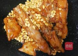 黄豆炖猪脚的做法图解7