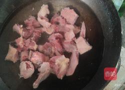 莲藕红豆鸽子汤的做法图解1