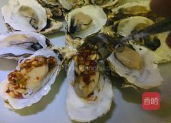 蒜蓉粉丝蒸生蚝的做法图解5
