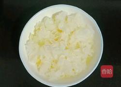 马蹄枸杞银耳羹的做法图解2