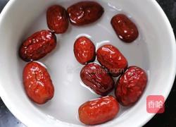 苹果银耳红枣汤的做法图解2