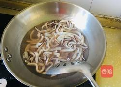 鱿鱼丝炒韭菜的做法图解3