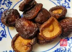 Illustration of making shiitake mushrooms and Shanghai greens 3