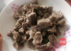 青椒炒牛肉的做法图解1