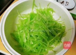 凉拌莴苣的做法图解2