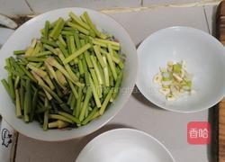 炒蒜苔的做法图解2