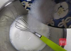 草莓牛奶冻的做法图解3