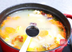 胡萝卜玉米炖鸡汤的做法图解12