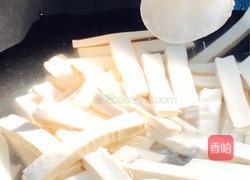 腊肉炒白干的做法图解1