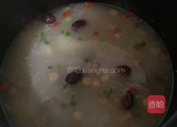 山药花生排骨汤的做法图解8