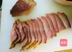 青椒炒腊肉的做法图解1