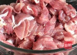 豆腐皮炒瘦肉的做法图解1