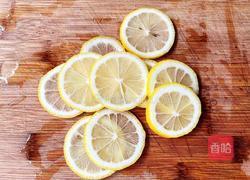 自制柠檬红茶冻撞奶的做法图解2