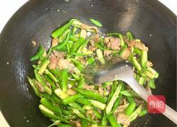 辣椒炒肉的做法图解4