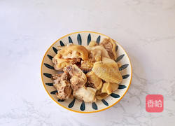 椰子鲜鸡汤的做法图解4