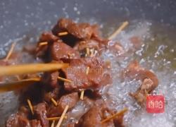 简单易做的牙签牛肉的做法图解7