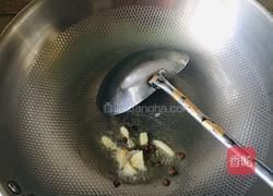 青椒炒鸡丁的做法图解2