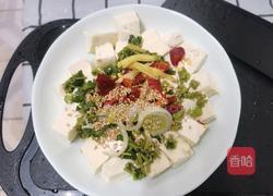时令菜之香椿芽拌豆腐的做法图解3