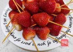 草莓糖葫芦的做法图解2