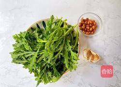 凉拌茼蒿的做法图解1