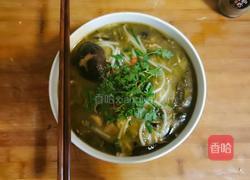 香菇鸡丝酸菜米线的做法图解6