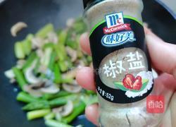 芦笋炒口蘑的做法图解16