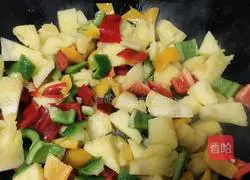 Illustration of how to make pineapple sweet and sour pork 8
